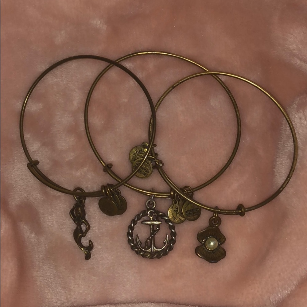 Mermaid, Ancho, Knot & Pearl Alex & Ani set